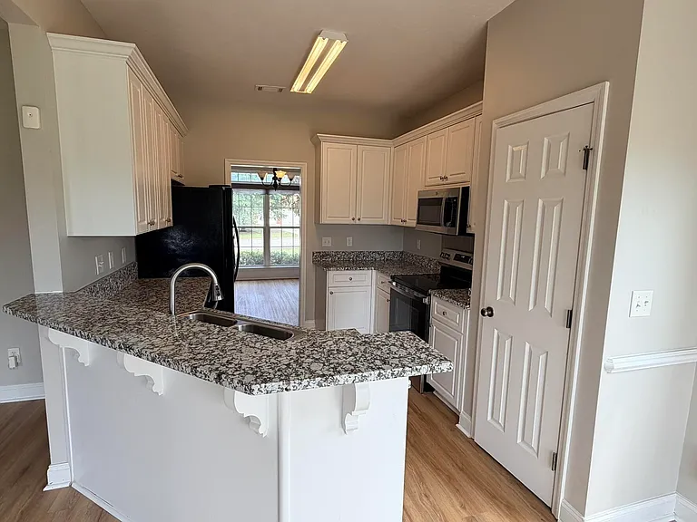 4573 Logans Way — Photo 5