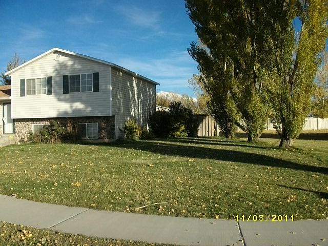 2nd image of 1886 N 2000 W