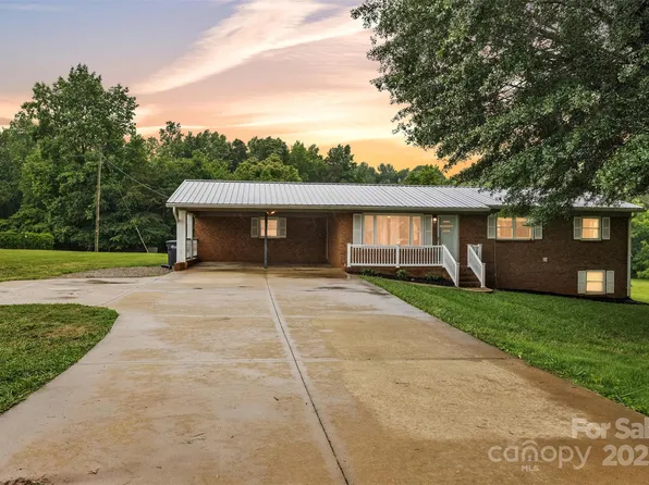 133 Jo Monni Loop, Statesville, NC 28625