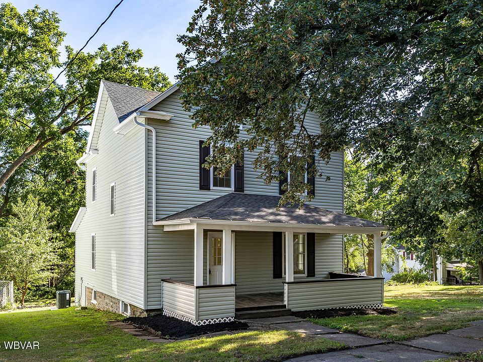 1st image of 1021 Louisa St