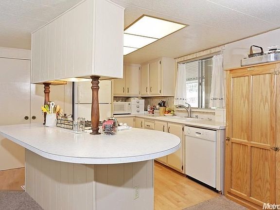 3rd image of 10162 Forest Springs Dr