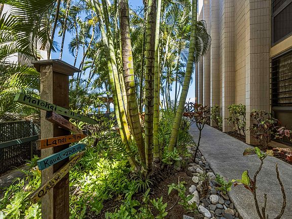4th image of 3785 Lower Honoapiilani Rd APT 104