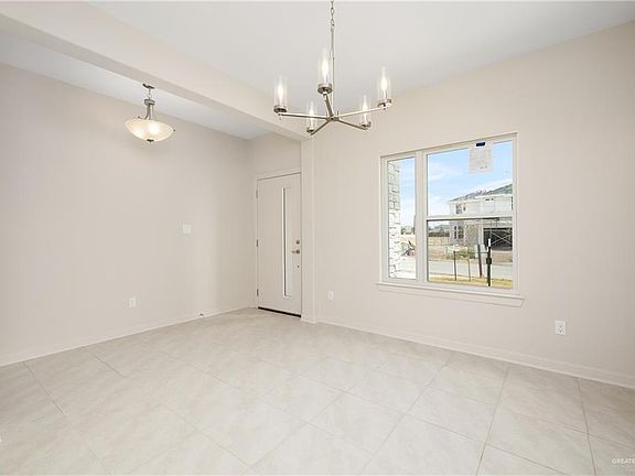 2nd image of 1020 W Fall Aster St