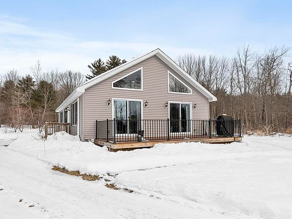 4th image of 10 Russell Farm Rd