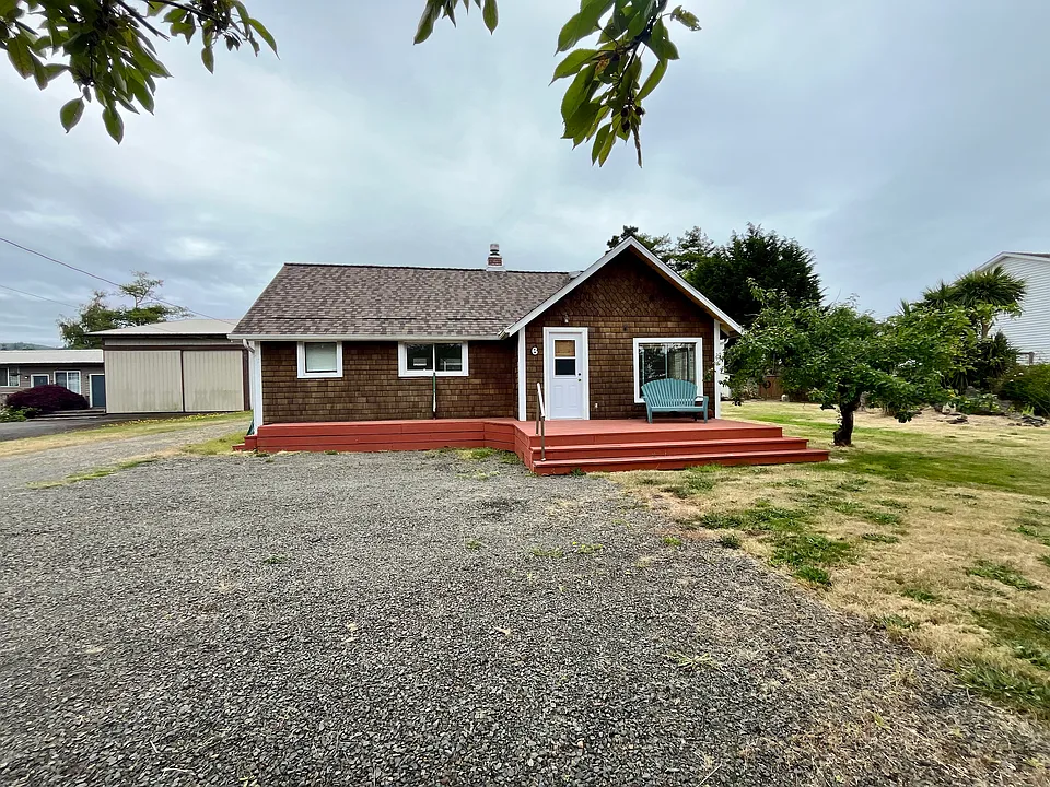 6 Chinook Valley Rd