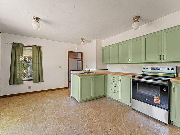 3rd image of 1711 SW J St