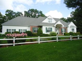 7 Wagon Wheel Rd, North Attleboro, MA 02760