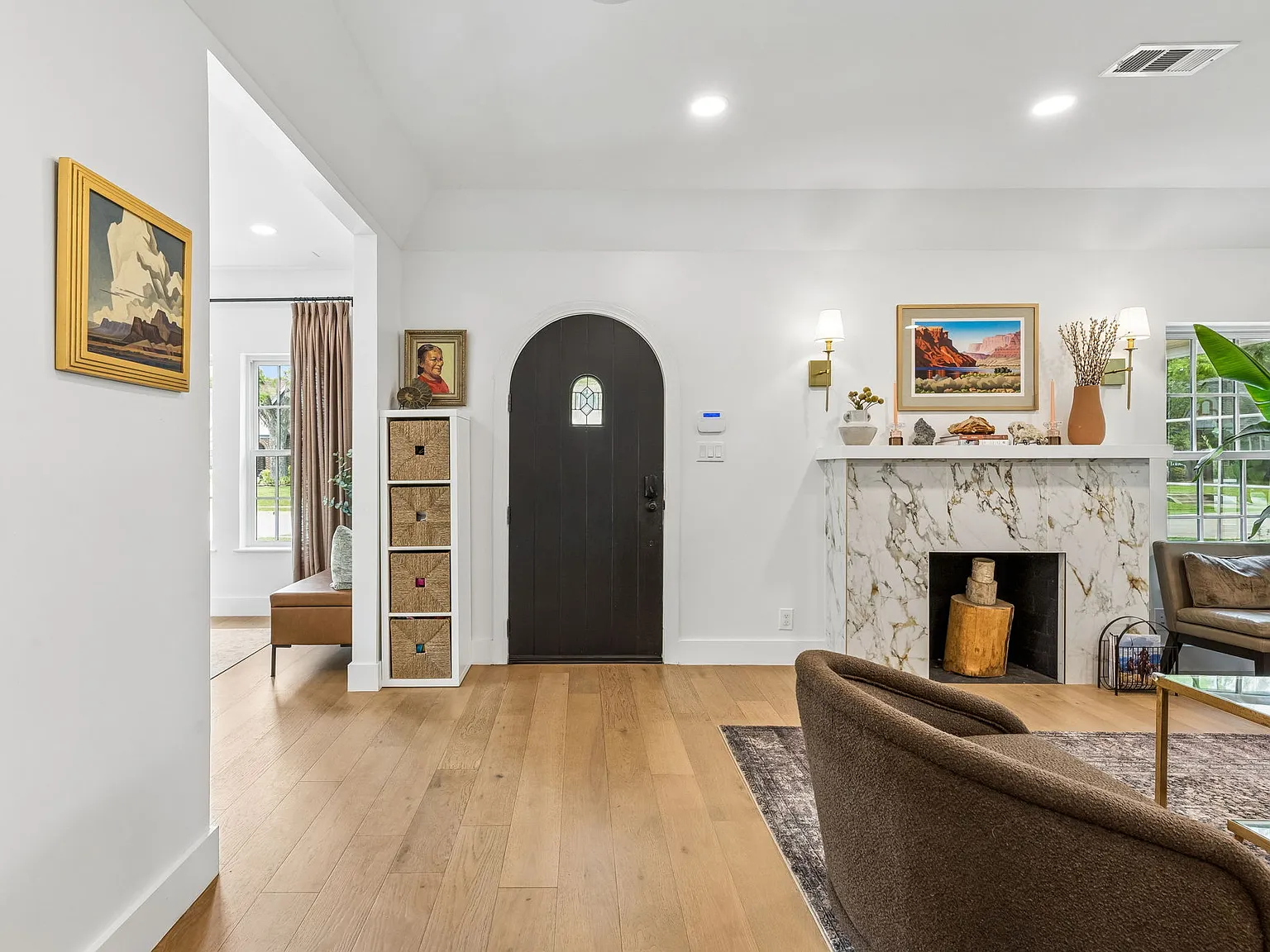 4 bed, 4414 sqft, $12,000 — Photo 4