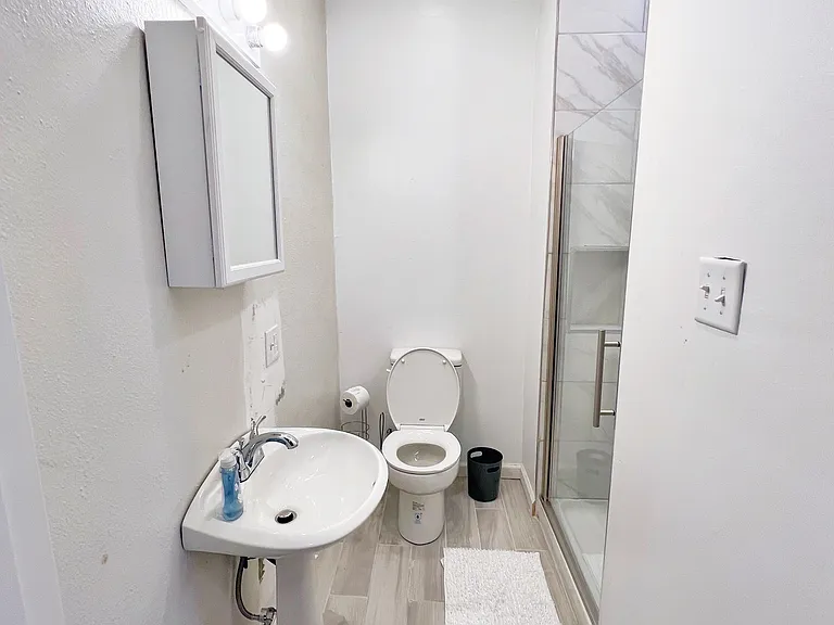 938 13th Ave #1 — Photo 36