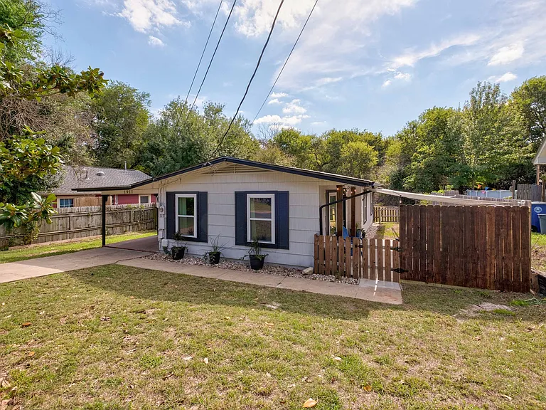 1911 Miles Ave — Photo 15