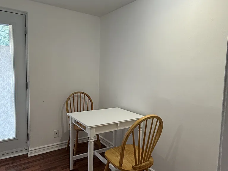 65 Godstone Rd #115 — Photo 3