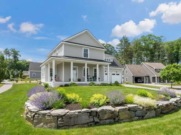 2 Franklin Circle, Cape Elizabeth, ME 04107