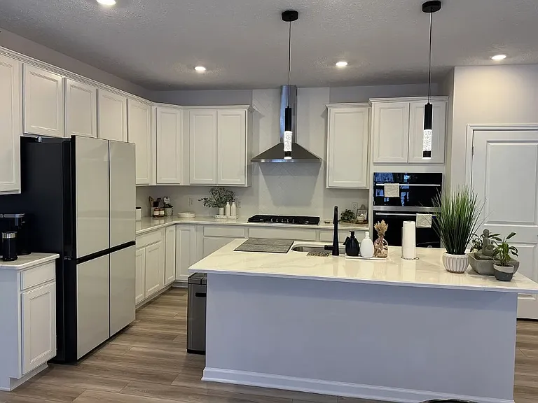 3807 Golden Wood Way — Photo 5