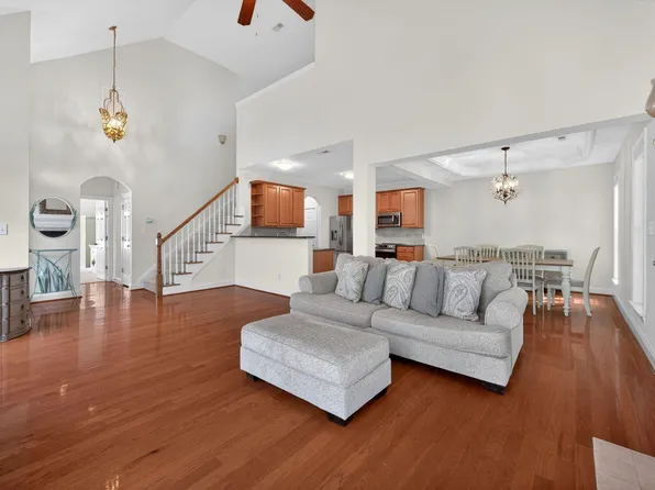 67 Hill Shore Ln, Clayton, NC 27527