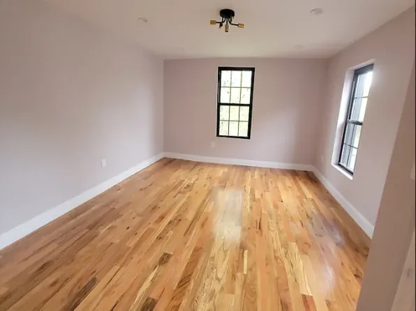 45 Crosby Avenue image 1 of 4