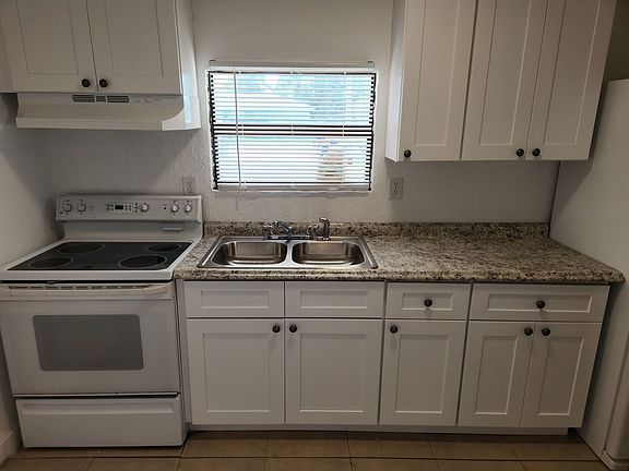 4th image of 1425 Lura Ave