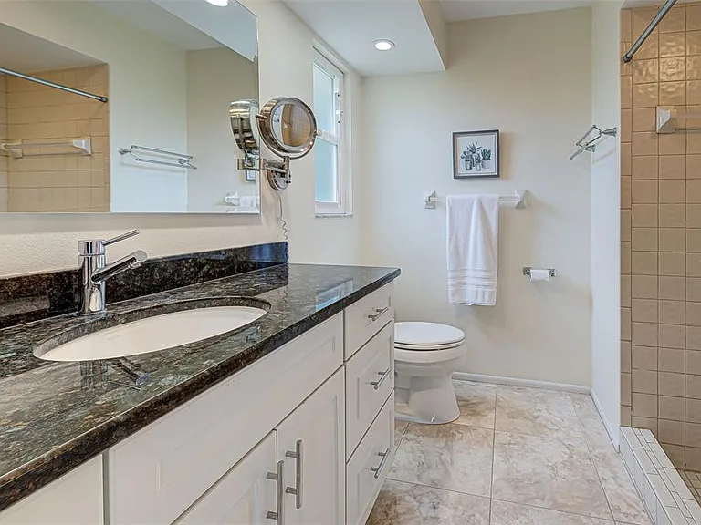 3670 Emily Ln — Photo 27