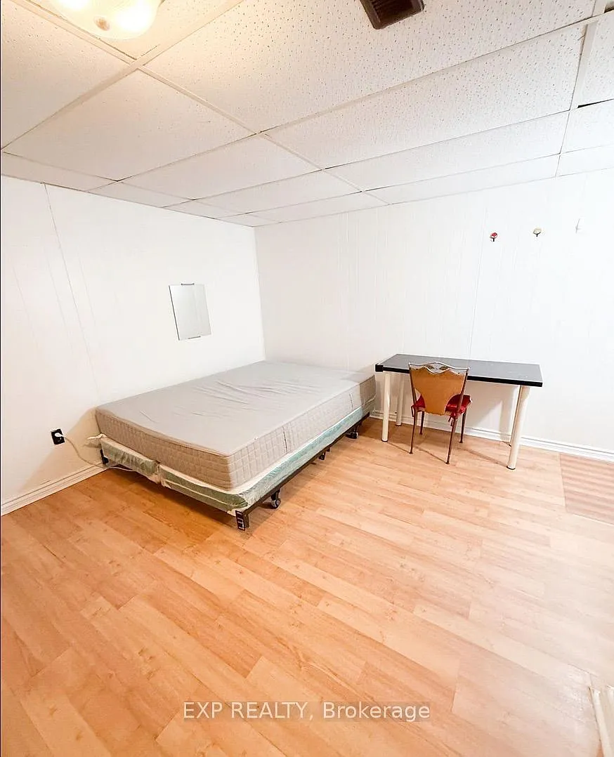 1 bed, $1,050 — Photo 2