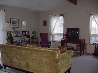 4009 Elmwood St, Tillamook, OR 97141