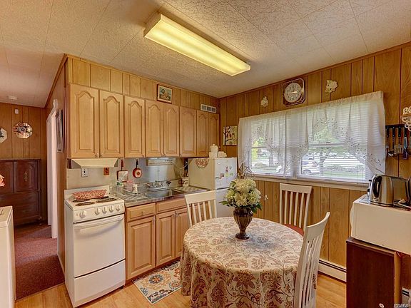 2nd image of 2 Shady Ln
