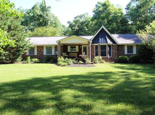 1728 Bell Rd, Crossville, TN 38571