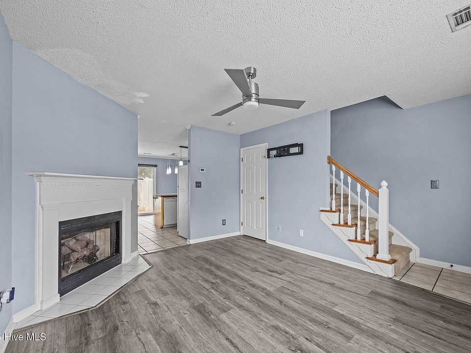 1st image of 1107 Grovemont Drive #D9