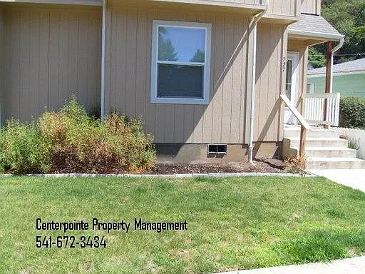 727 W Ballf St — Photo 2
