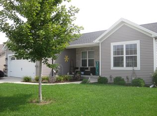 2017 Prairie Grass Ln, Mahomet, IL 61853