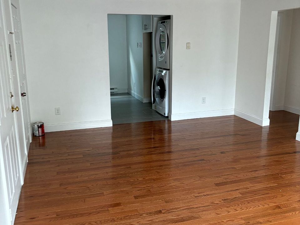 1st image of 217 Beaver Dam Rd #8B