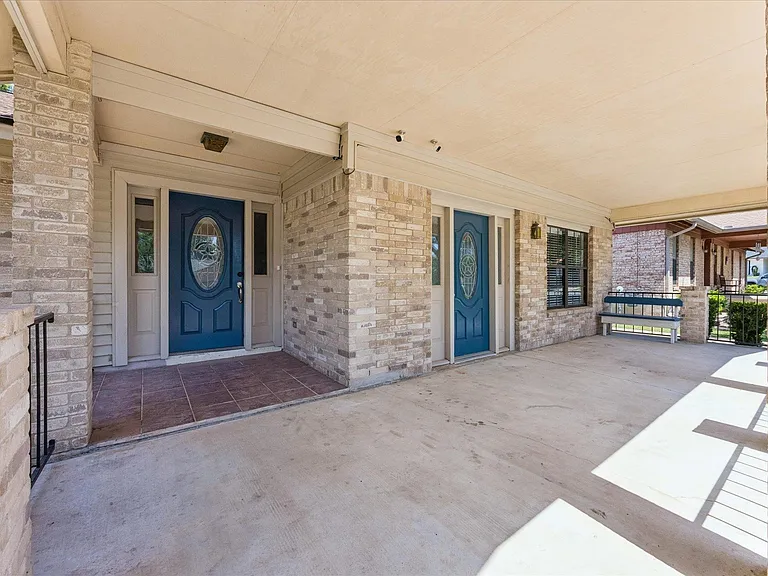 6402 Bluesky Way — Photo 2