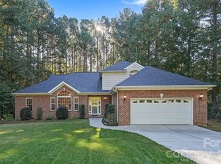 1491 Woodbend Ct, Stanley, NC 28164