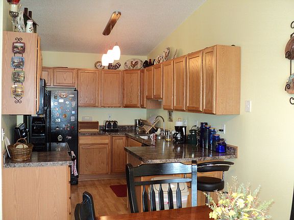 5th image of 1636 6th St W