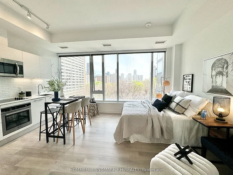 3 Gloucester St #610 — Photo 3