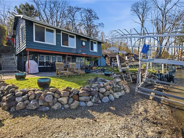 15636 W Lake Rd, Pulteney, NY 14874