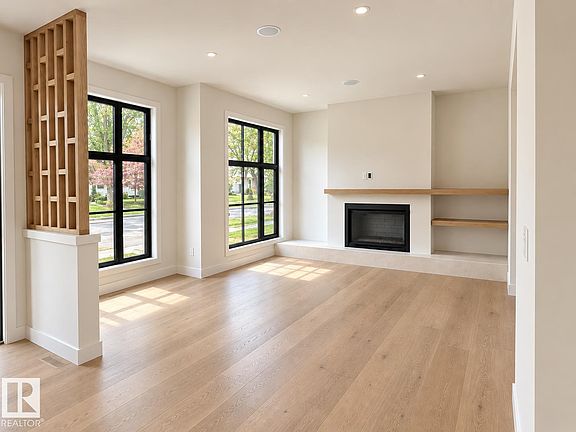 4th image of 9243 148th St NW