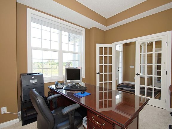 5th image of 5225 Town Hall Dr