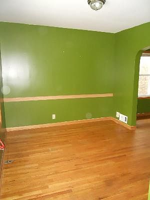 3rd image of 2620 S Wesley Ave