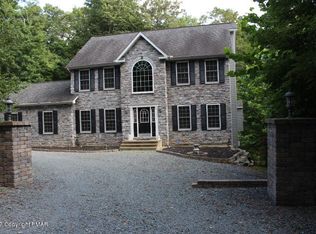 126 Sportsmen Dr, Cresco, PA