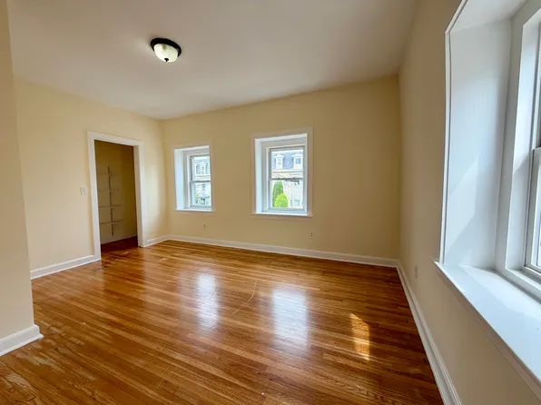 44 Everett St #2, Everett, MA 02149