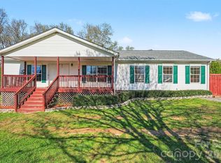 100 Acreview Ln, Maiden, NC 28650