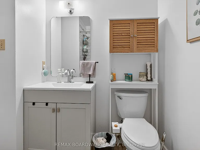 8 Oberon St — Photo 15