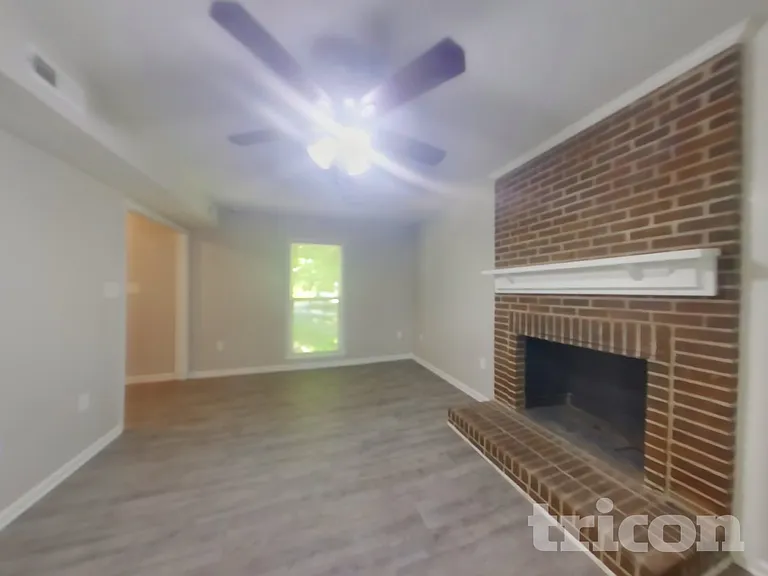 4326 Hazlitt Ct — Photo 2
