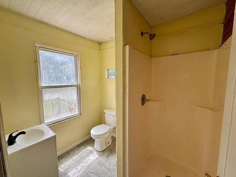 1006 Johnsontown Rd — Photo 7