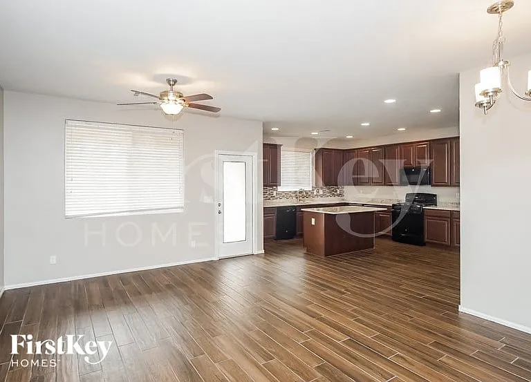 8149 Begonia Blush Dr — Photo 2