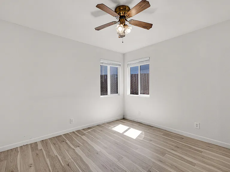 4067 Vineyard Ave — Photo 6