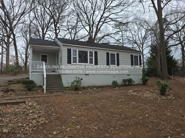 2711 Beech Nut Rd, Charlotte, NC 28208