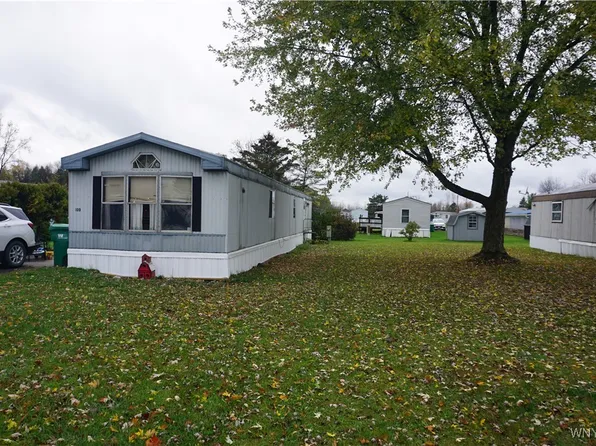 100 Pioneer Ln, Delevan, NY 14042