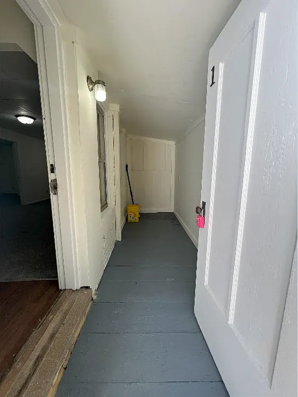 2 bed, 1.0 bath, $800 — Photo 2