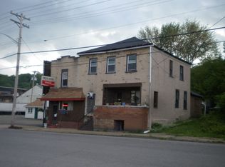 413 6th Ave, Beaver Falls, PA 15010