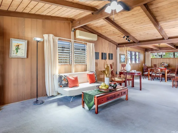 2393 Auhuhu St, Pearl City, HI 96782